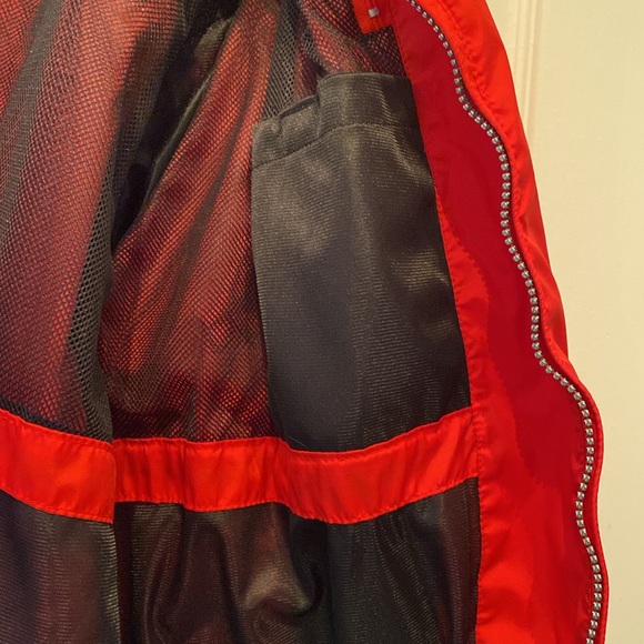 Sunice Men’s Windbreaker. - Picture 7 of 7